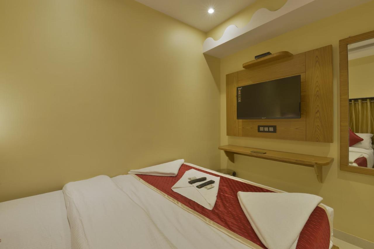 Hotel Residency Park Мумбаи Экстерьер фото