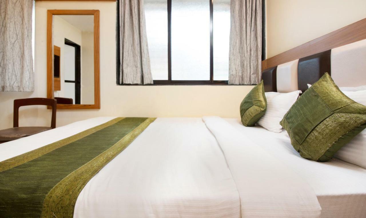 Hotel Residency Park Мумбаи Экстерьер фото