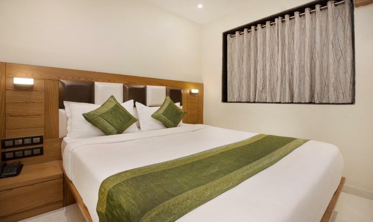 Hotel Residency Park Мумбаи Экстерьер фото