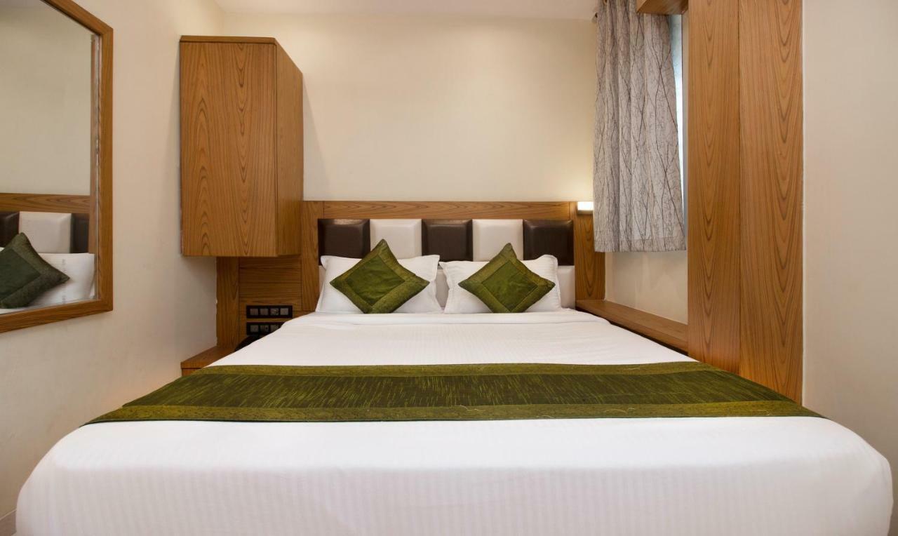 Hotel Residency Park Мумбаи Экстерьер фото