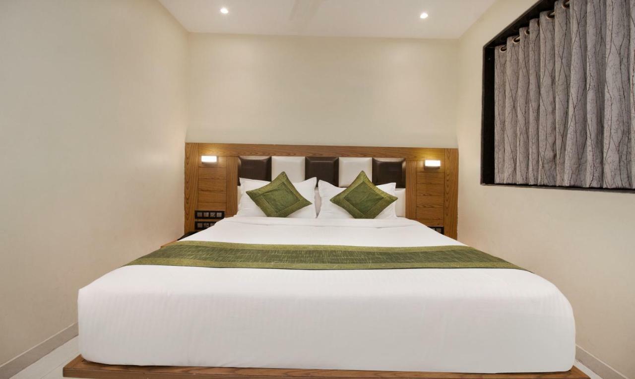 Hotel Residency Park Мумбаи Экстерьер фото